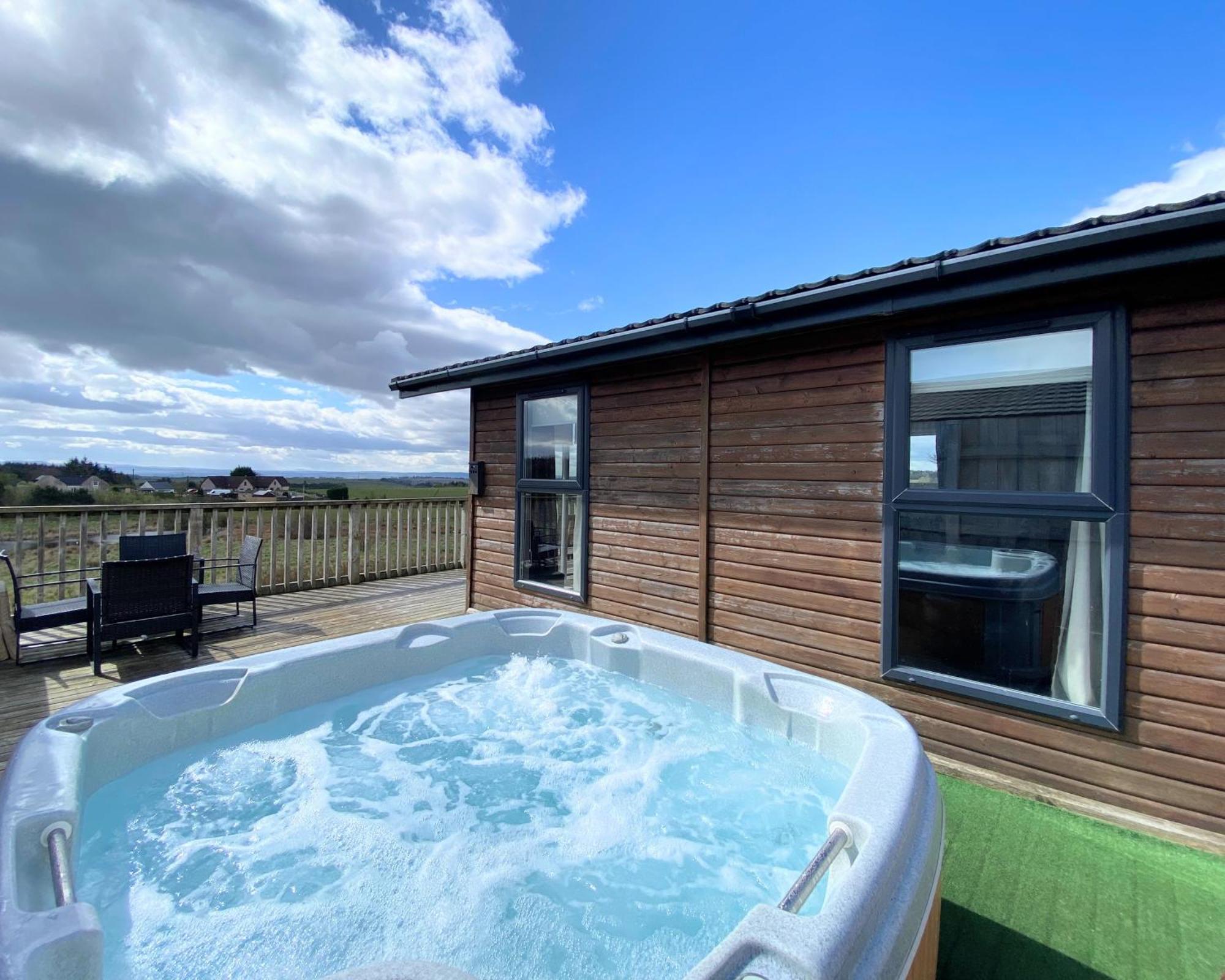Benarty 11 With Private Hot Tub - Fife - Loch Leven - Lomond Hills - Pet Friendly Villa Kelty Екстериор снимка